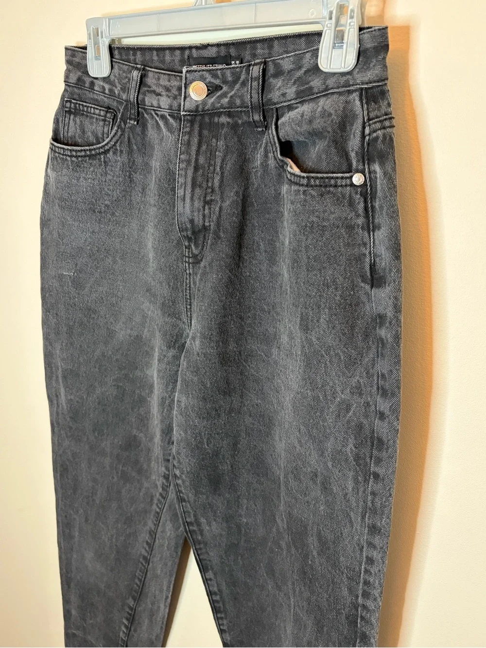 PrettyLittleThing Black Washed High Waisted Mom Jeans US 6 - Picture 4 of 7
